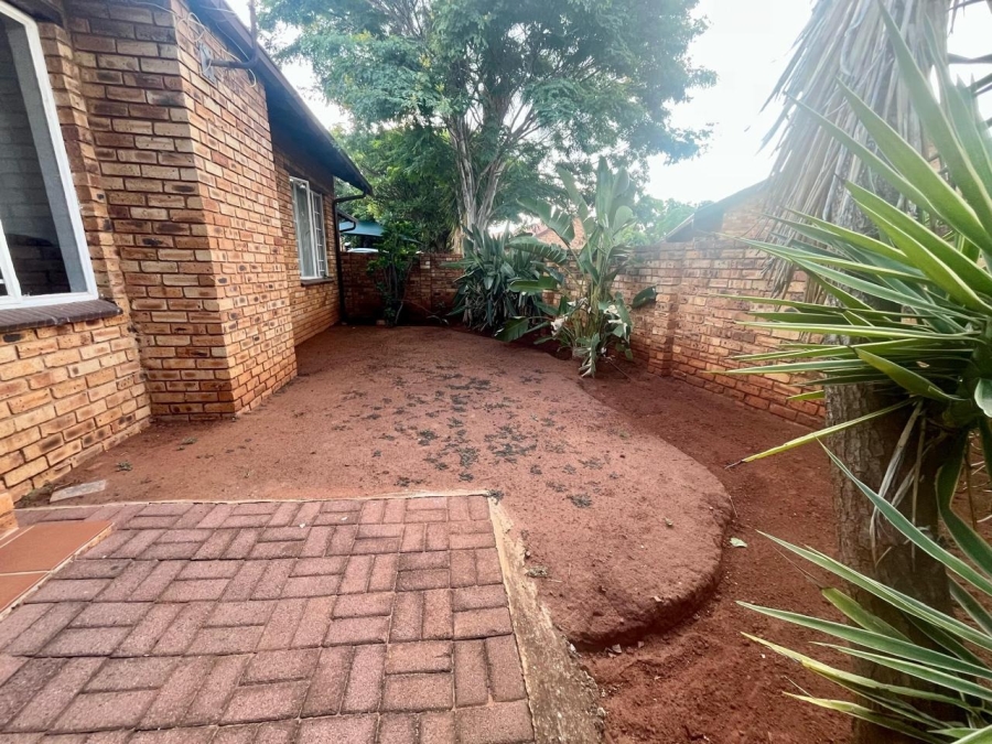 3 Bedroom Property for Sale in Safari Gardens North West